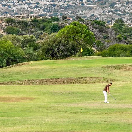 Hidden Gem Of , Traditional House & Patio *
