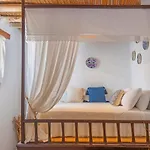 Hidden Gem Of , Traditional House & Patio Ferienhaus