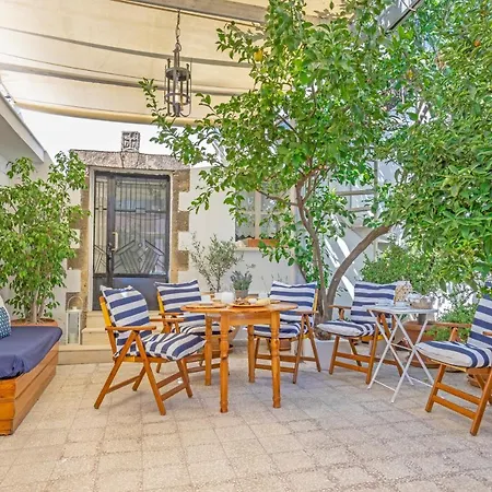 Tatil Evi Hidden Gem Of , Traditional House & Patio