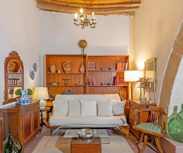 Hidden Gem Of , Traditional House & Patio אפאנטו